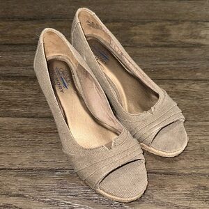 LifeStride Velocity Womens 8.5 39 Espadrille Wedge Peeptoe Heels Beige Vegan